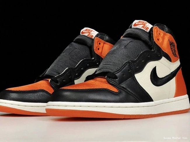 Jordan Shattered Satin Retro AV3725-010 Womens Air 1 Backboard 0810